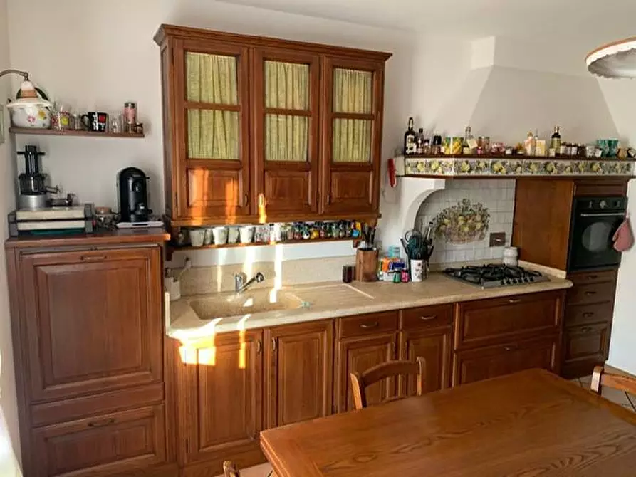 Immagine 11 di Villetta a schiera in vendita  a Pontedera