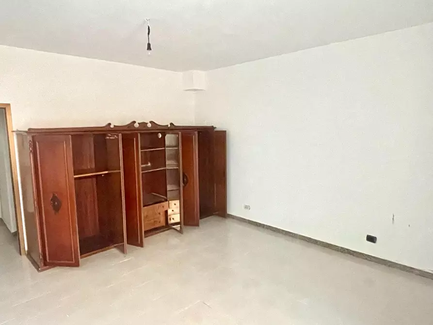 Immagine 4 di Appartamento in vendita  a Siena