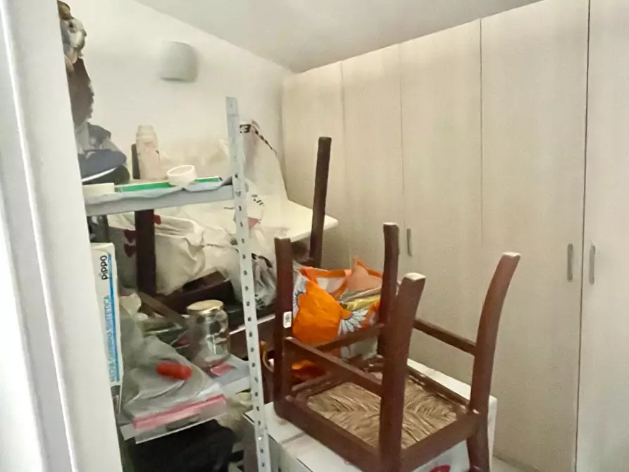 Immagine 5 di Magazzino in vendita  a Siena