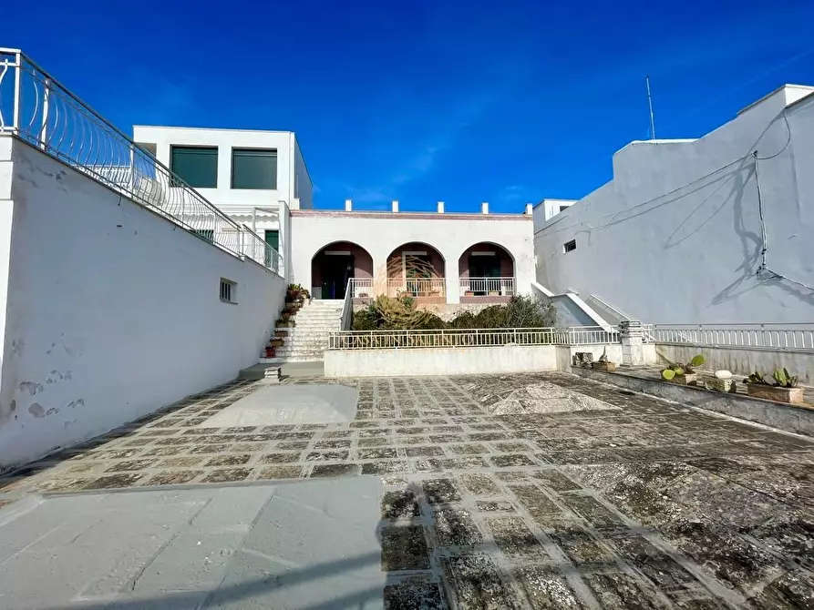 Immagine 26 di Villa in vendita  a Castro