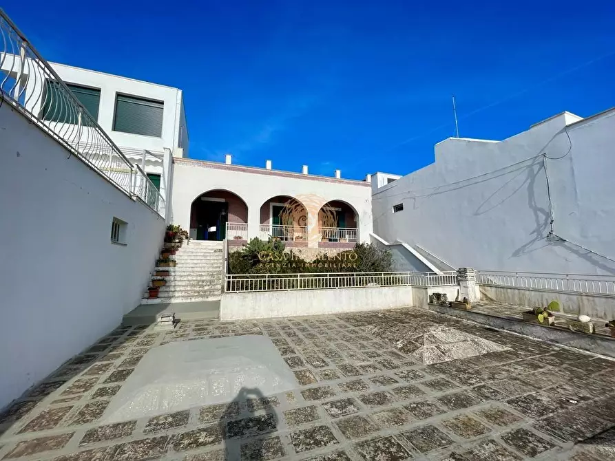 Immagine 23 di Villa in vendita  a Castro