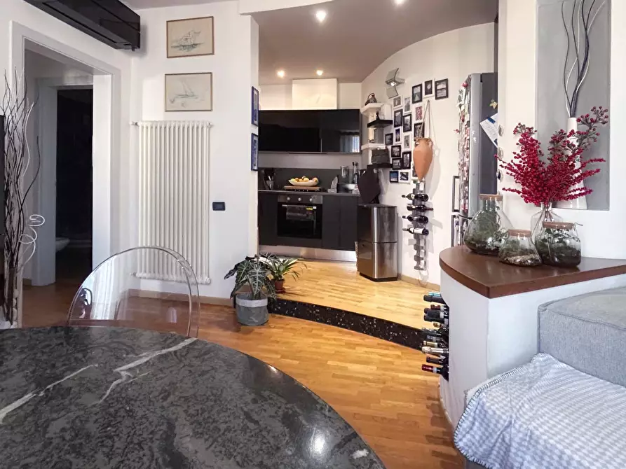 Immagine 11 di Appartamento in vendita  a Livorno