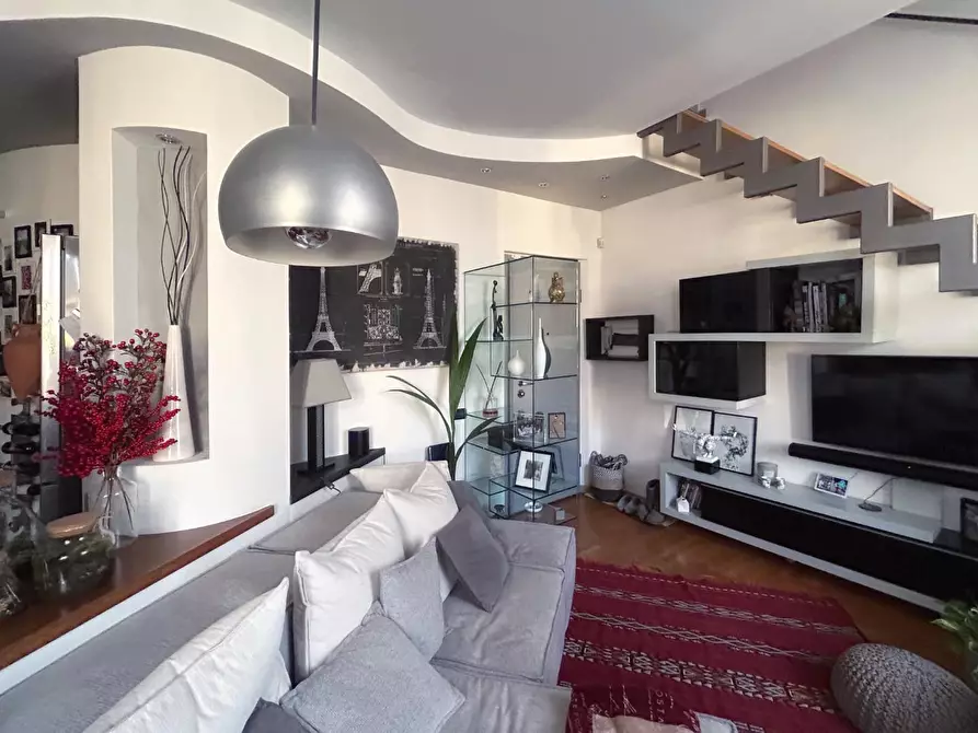 Immagine 1 di Appartamento in vendita  a Livorno