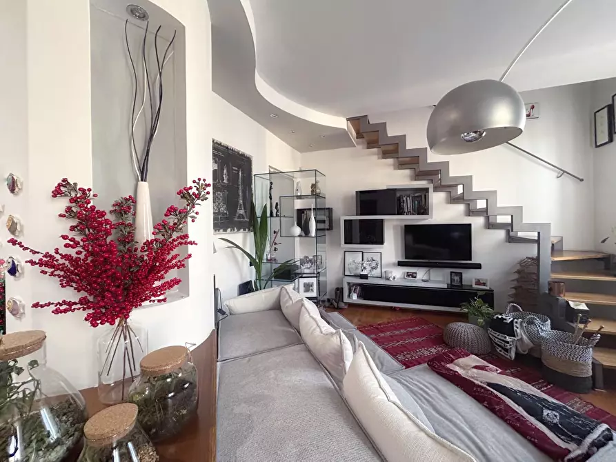 Immagine 2 di Appartamento in vendita  a Livorno