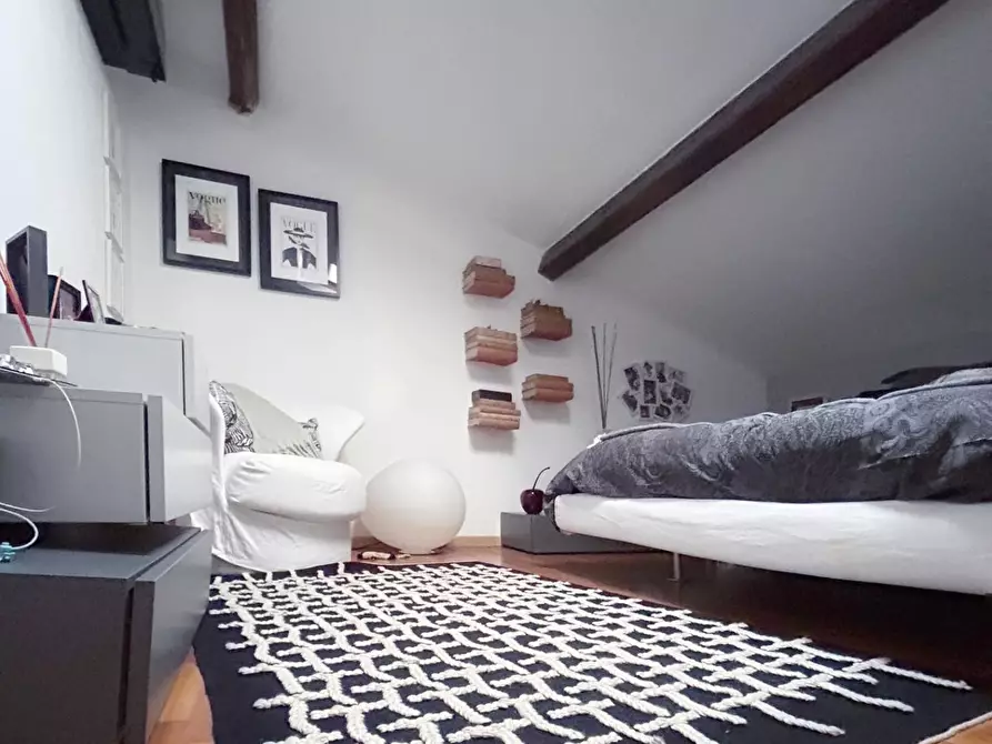 Immagine 17 di Appartamento in vendita  a Livorno