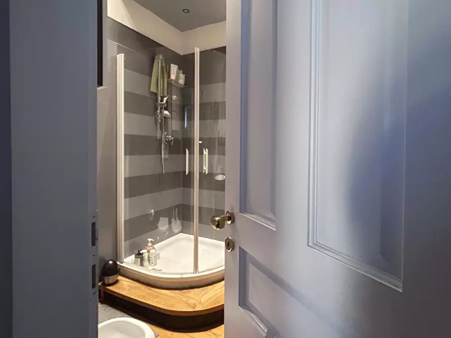 Immagine 19 di Appartamento in vendita  a Livorno