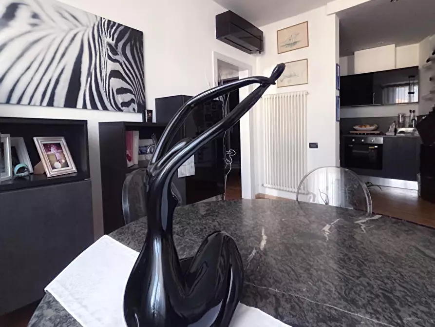 Immagine 10 di Appartamento in vendita  a Livorno