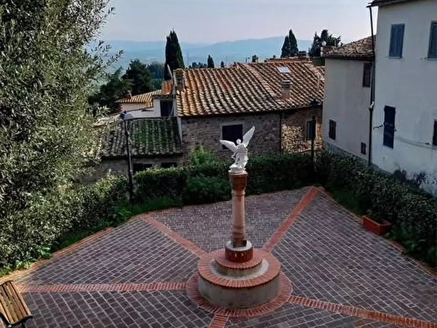 Immagine 33 di Appartamento in vendita  a Lajatico