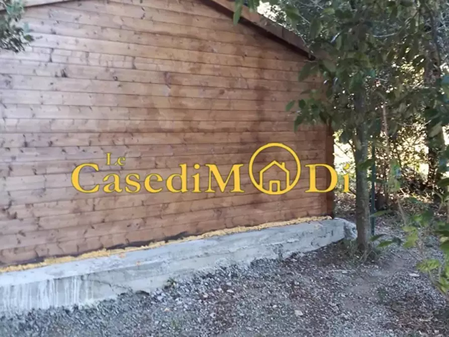 Immagine 7 di Terreno agricolo in vendita  a Livorno