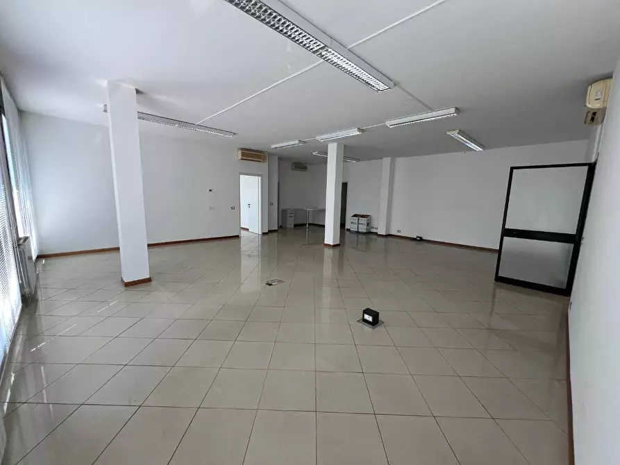 Immagine 5 di Ufficio in affitto  a Pisa