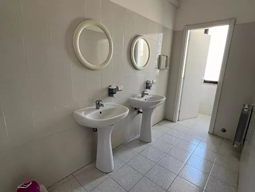 Immagine 4 di Ufficio in affitto  a Pisa