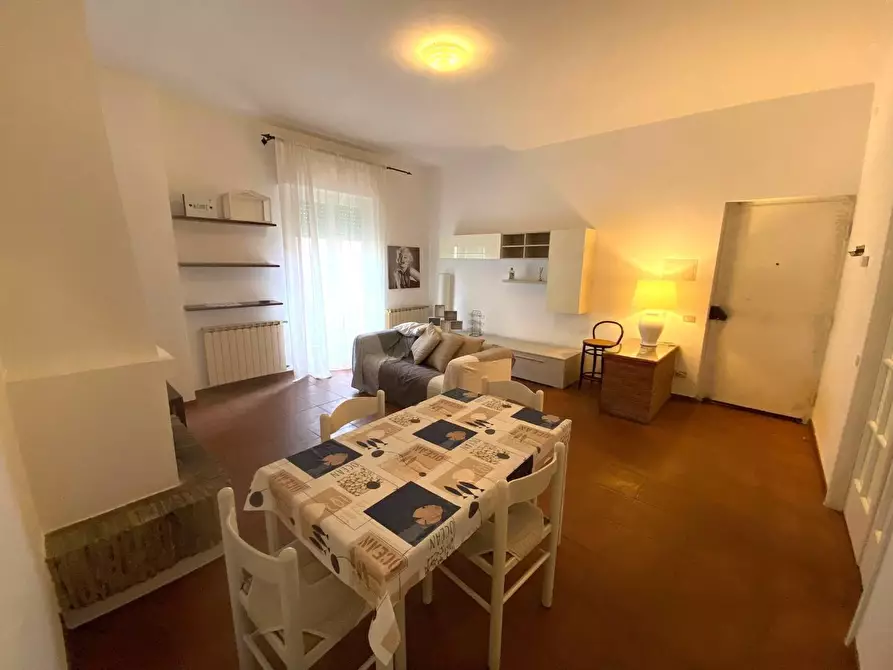 Immagine 4 di Appartamento in vendita  a Massa