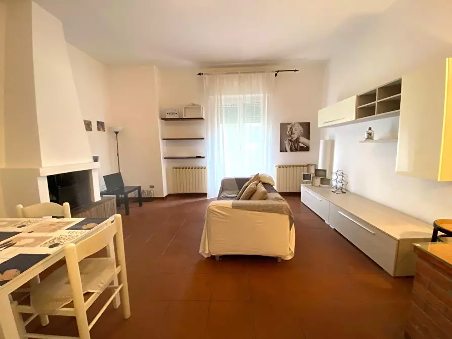 Immagine 3 di Appartamento in vendita  a Massa