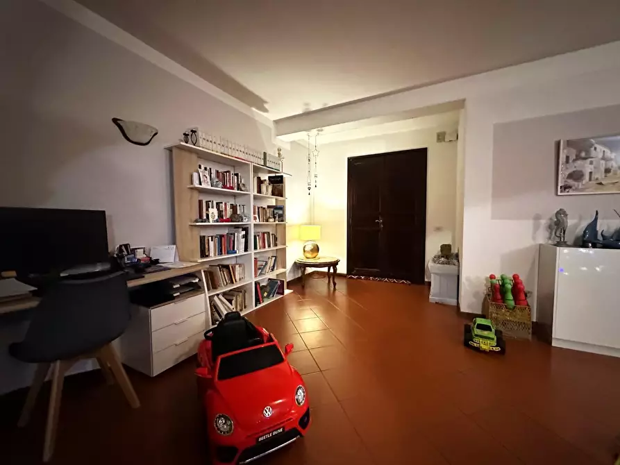 Immagine 23 di Villa in vendita  a Lucca