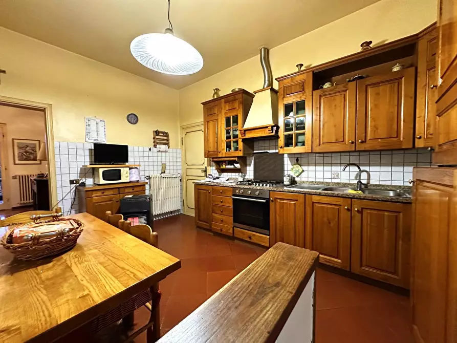 Immagine 13 di Villa in vendita  a Lucca