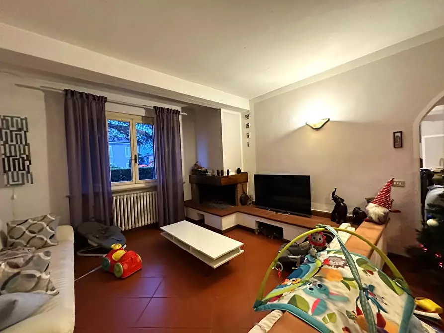 Immagine 22 di Villa in vendita  a Lucca