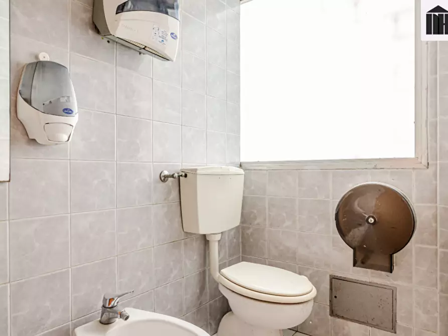 Immagine 21 di Attività commerciale in vendita  a Santa Croce Sull'arno