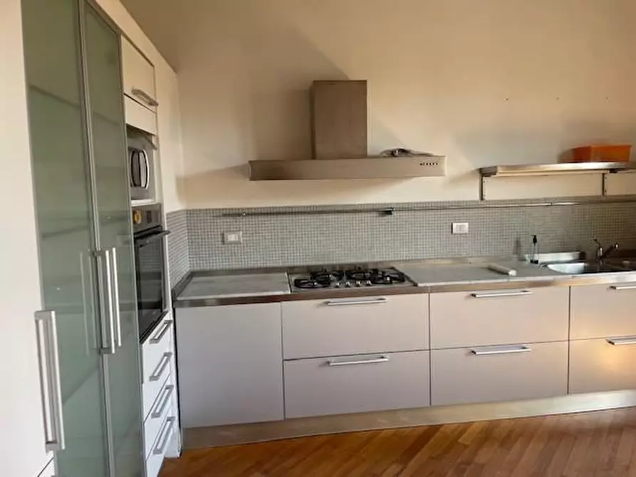 Immagine 14 di Appartamento in vendita  a Pisa