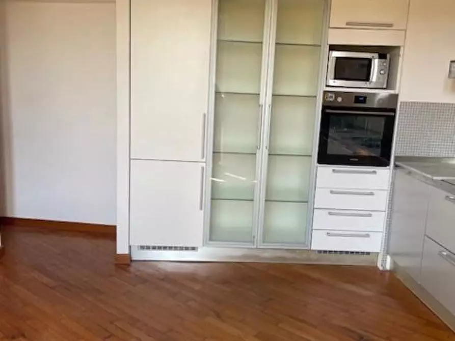 Immagine 15 di Appartamento in vendita  a Pisa