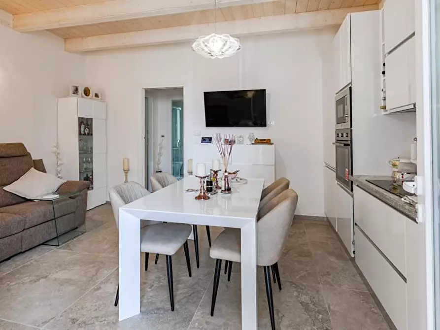 Immagine 12 di Appartamento in vendita  a Cecina