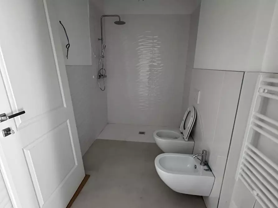 Immagine 11 di Appartamento in vendita  a Pontedera