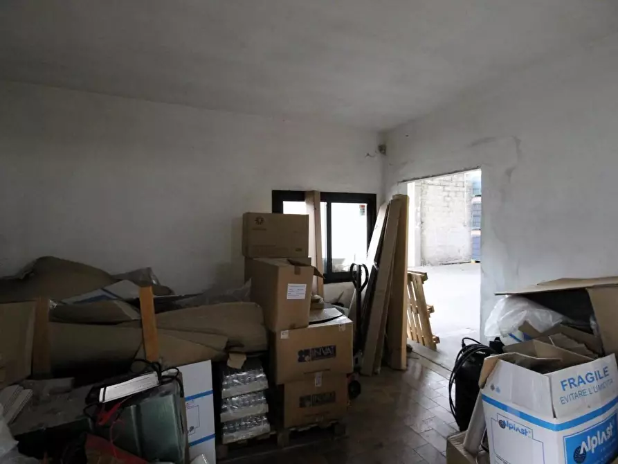 Immagine 10 di Attività artigianale in vendita  a Capannori