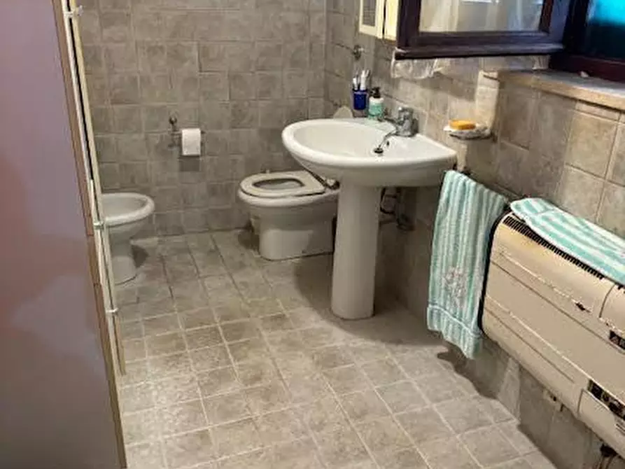 Immagine 22 di Villa in vendita  a San Giuliano Terme