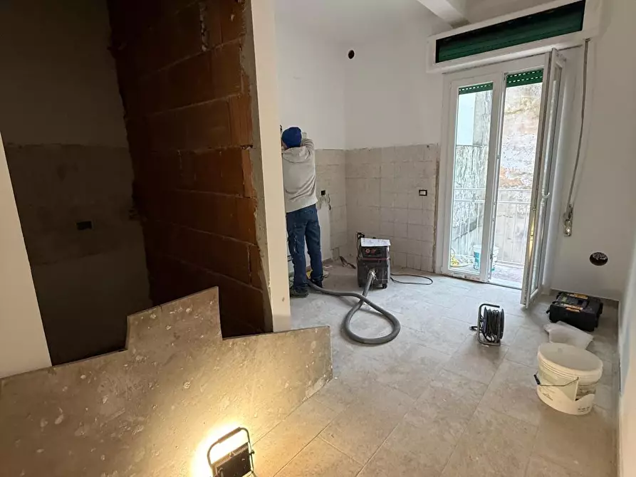 Immagine 1 di Appartamento in vendita  a Viareggio