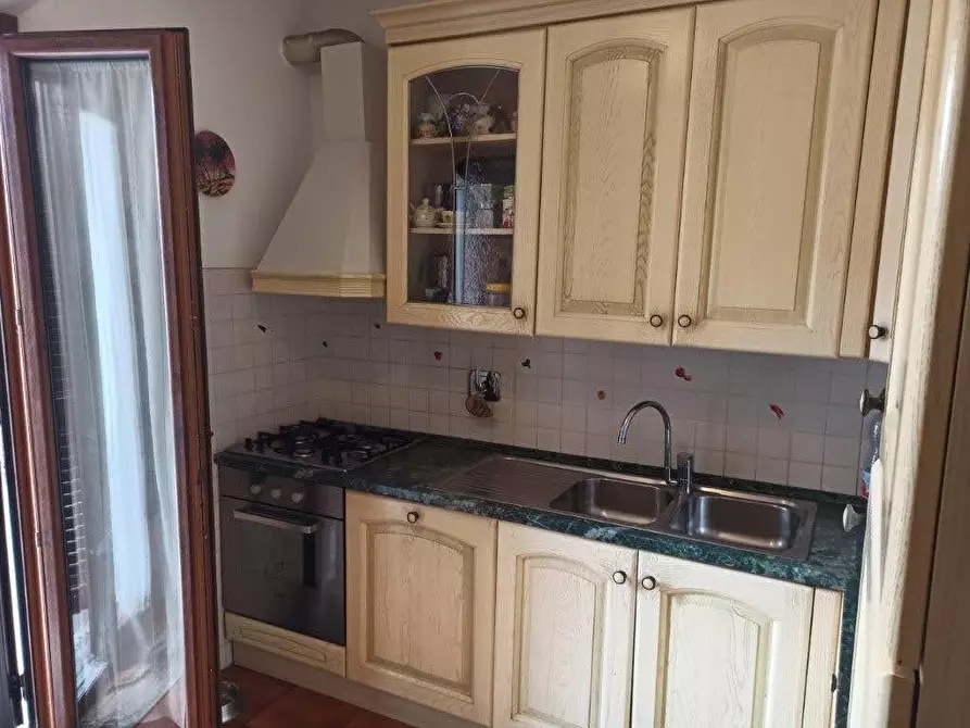 Immagine 3 di Appartamento in vendita  a Massa