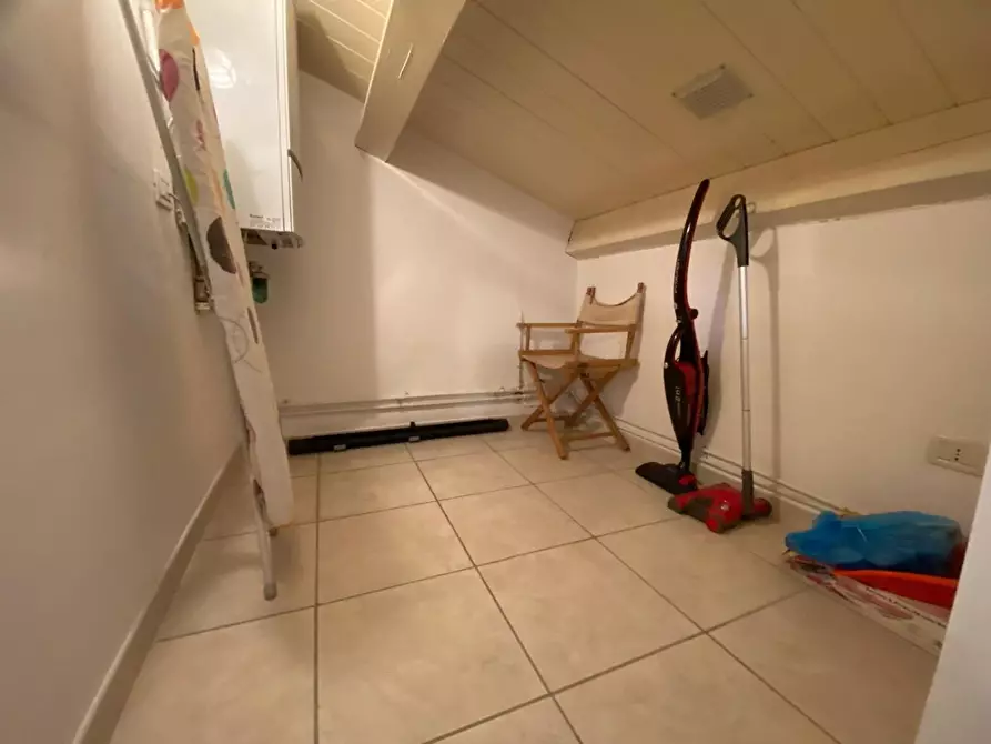 Immagine 12 di Mansarda in vendita  a Massa