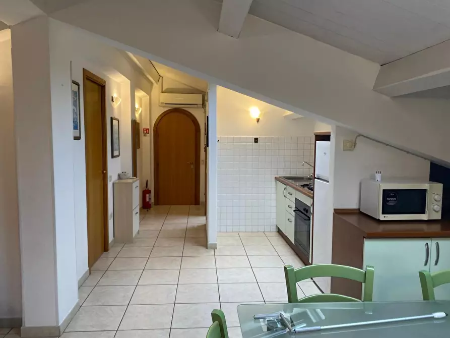 Immagine 4 di Mansarda in vendita  a Massa