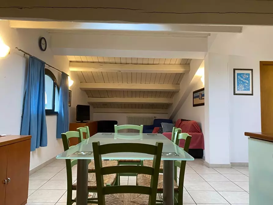 Immagine 16 di Mansarda in vendita  a Massa