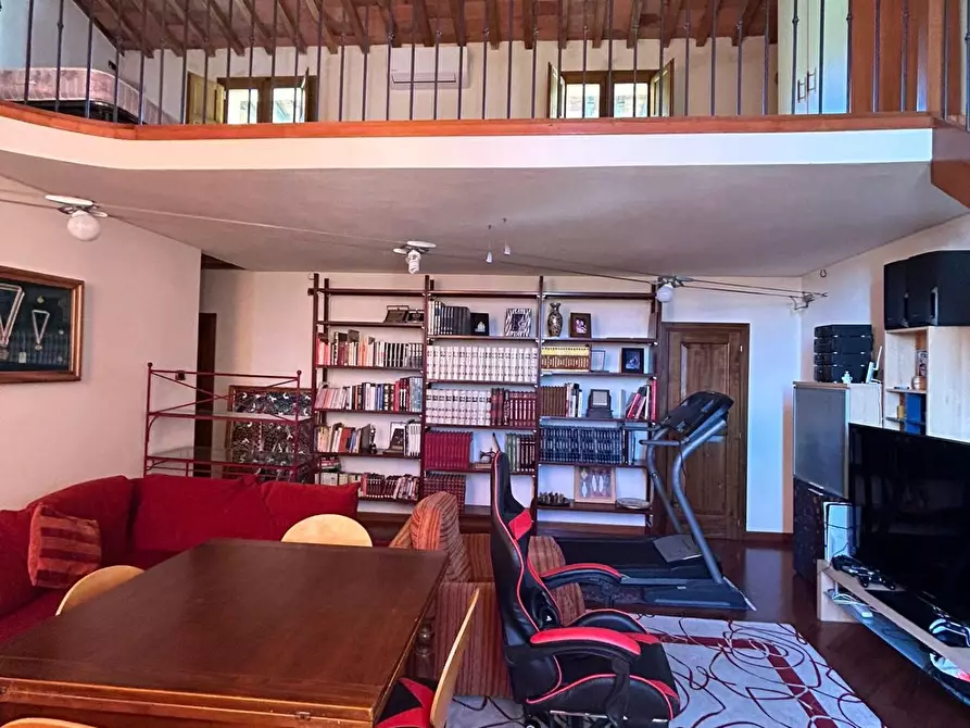 Immagine 40 di Casa colonica in vendita  a Cerreto Guidi