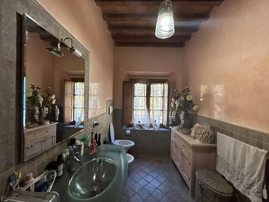 Immagine 50 di Casa colonica in vendita  a Cerreto Guidi