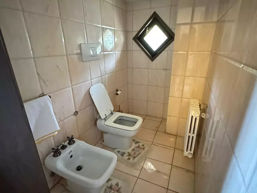 Immagine 41 di Villa in vendita  a Castelnuovo Magra