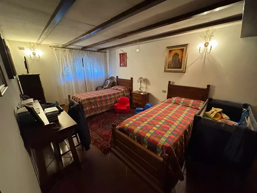 Immagine 29 di Villa in vendita  a Castelnuovo Magra