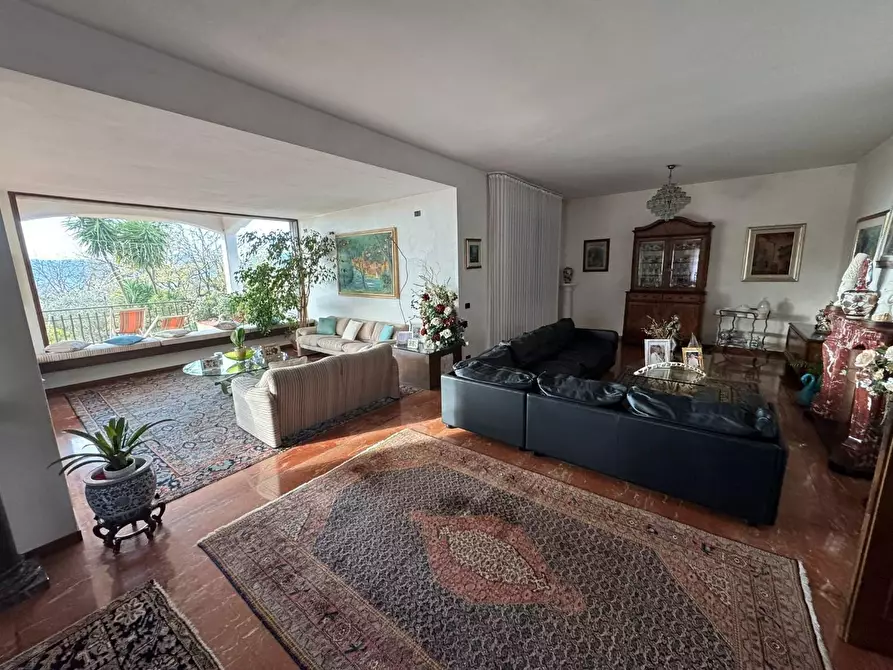 Immagine 38 di Villa in vendita  a Castelnuovo Magra