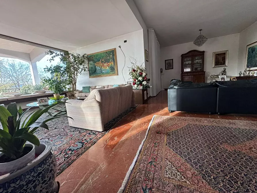 Immagine 37 di Villa in vendita  a Castelnuovo Magra