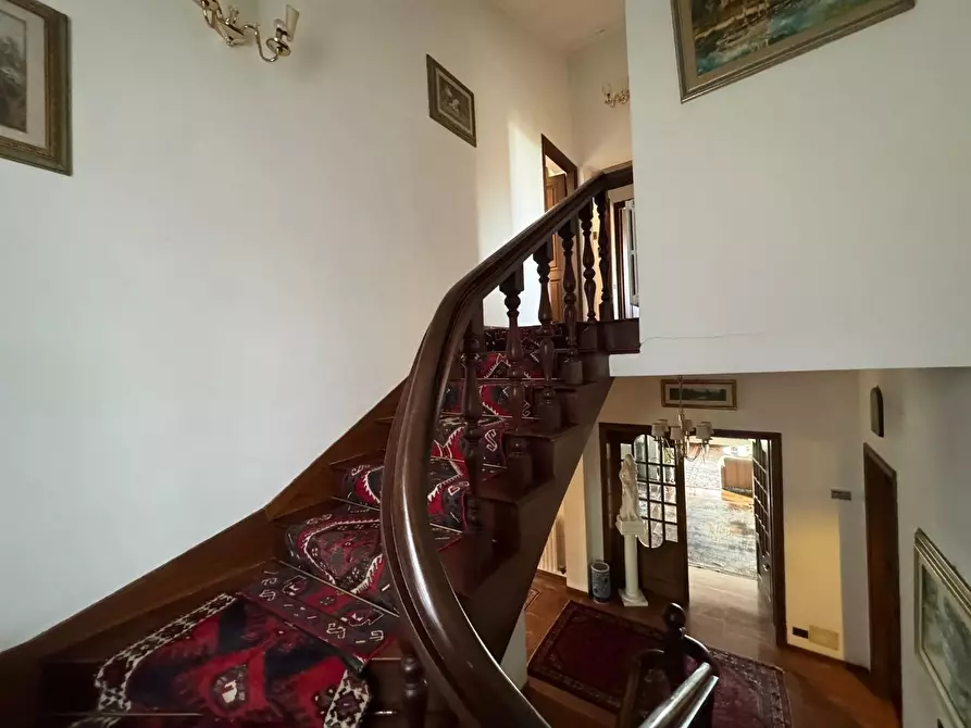 Immagine 39 di Villa in vendita  a Castelnuovo Magra