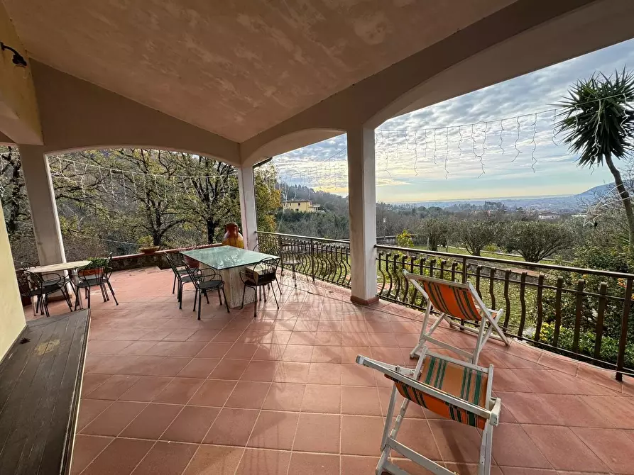 Immagine 19 di Villa in vendita  a Castelnuovo Magra
