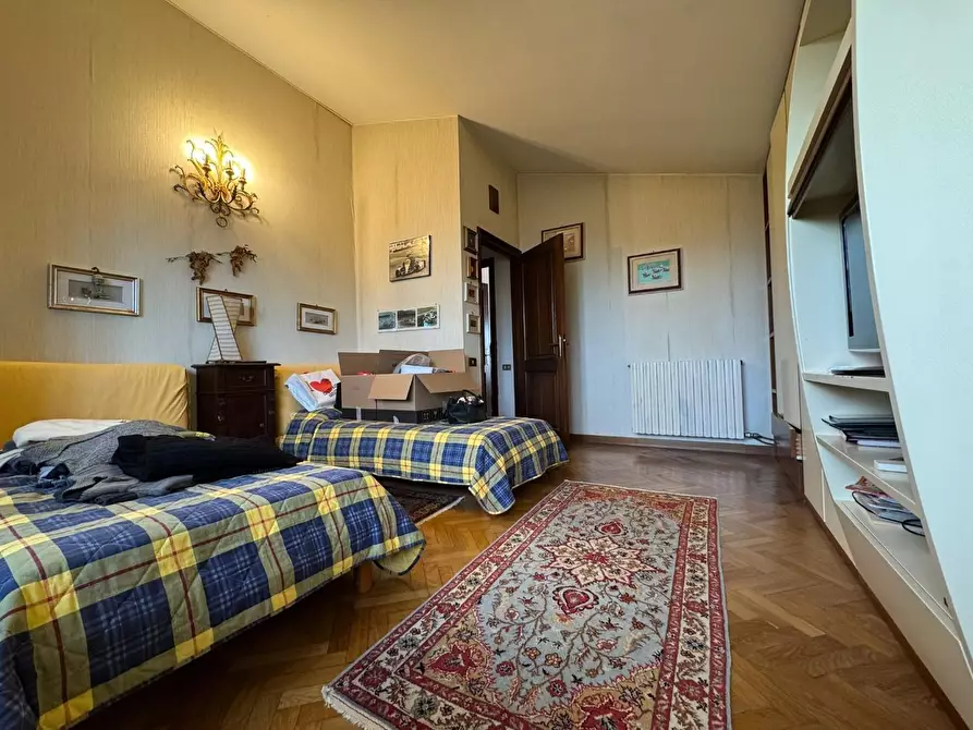 Immagine 11 di Villa in vendita  a Castelnuovo Magra