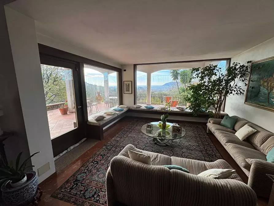 Immagine 36 di Villa in vendita  a Castelnuovo Magra