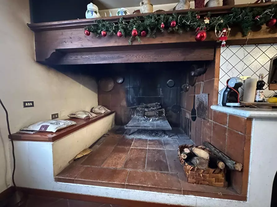 Immagine 26 di Villa in vendita  a Castelnuovo Magra