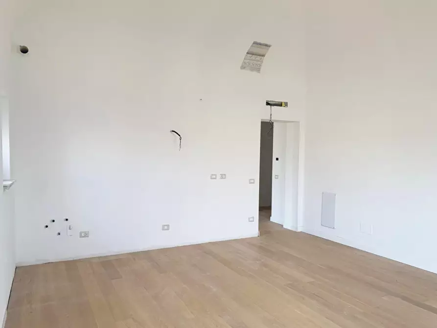 Immagine 23 di Appartamento in vendita  a Livorno