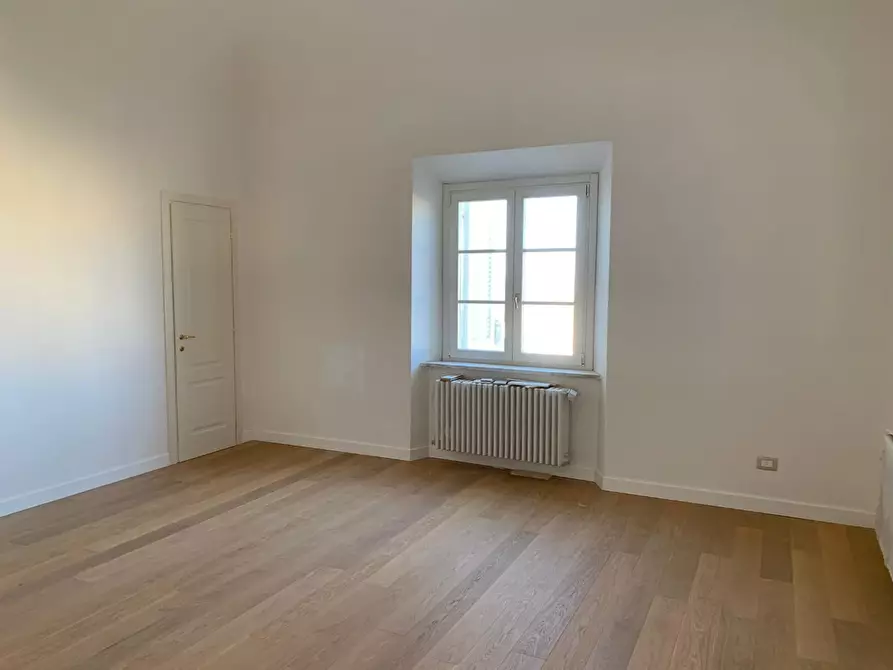 Immagine 5 di Appartamento in vendita  a Livorno