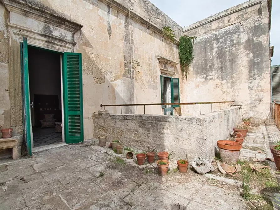 Immagine 42 di Casa indipendente in vendita  a Lecce