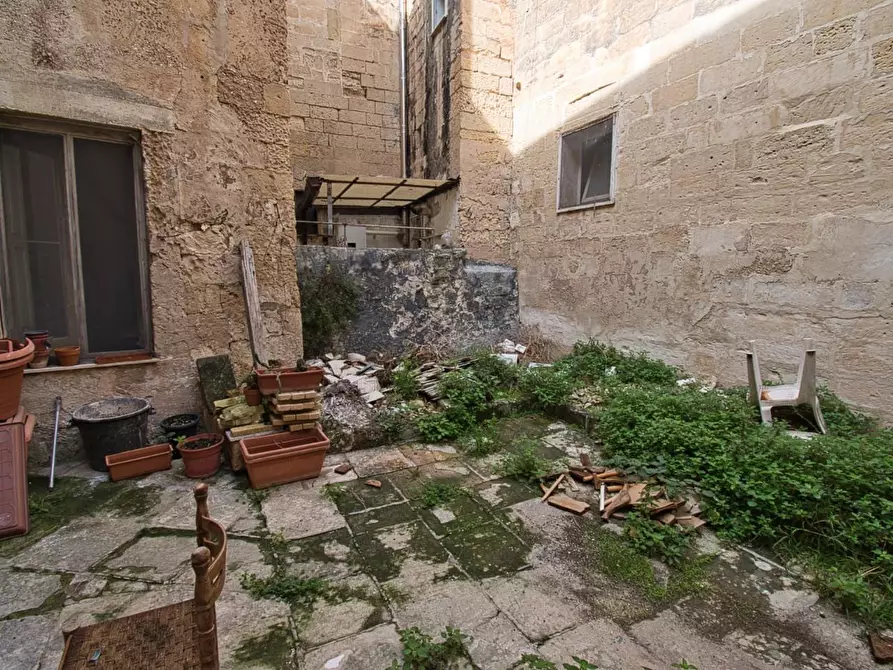 Immagine 39 di Casa indipendente in vendita  a Lecce