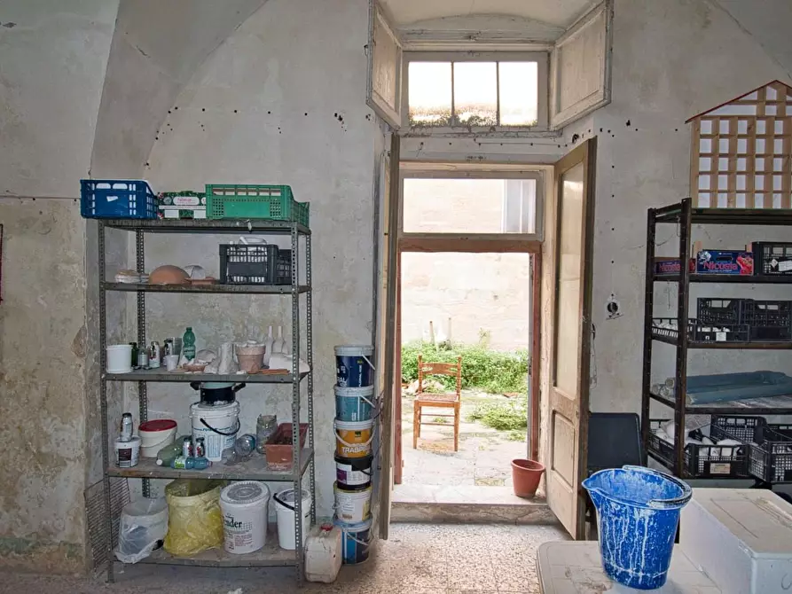 Immagine 38 di Casa indipendente in vendita  a Lecce