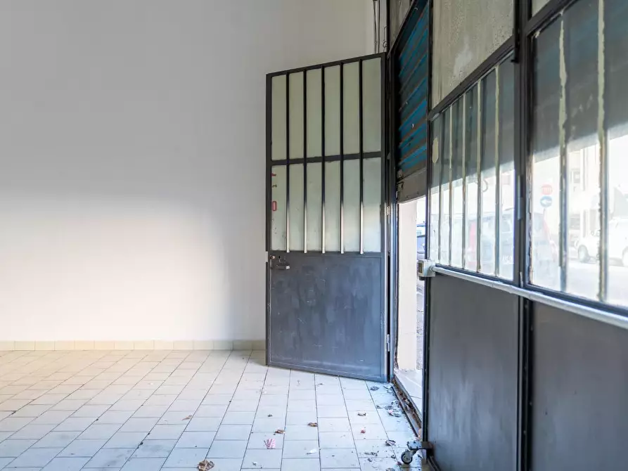 Immagine 7 di Magazzino in affitto  a Empoli