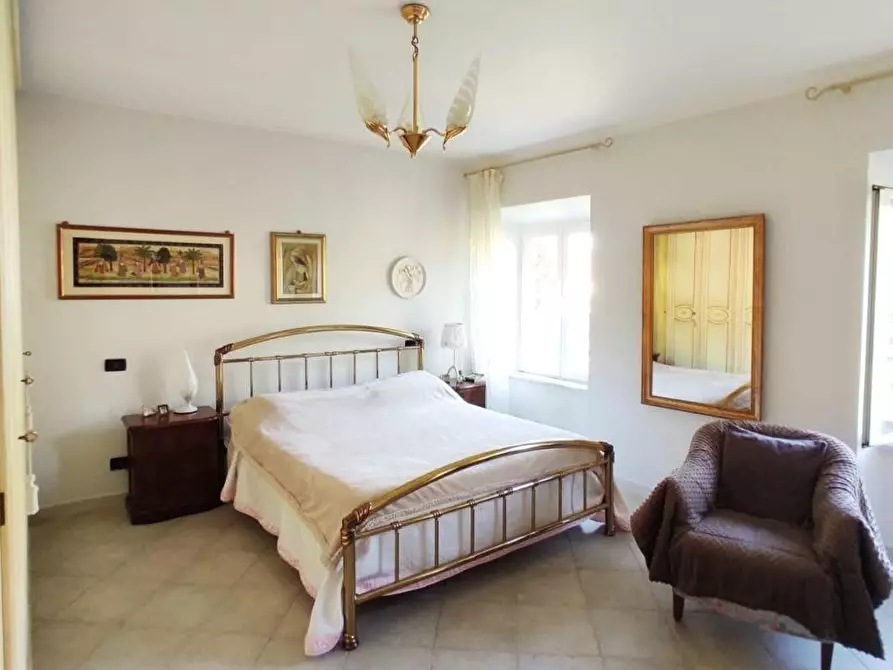 Immagine 9 di Appartamento in vendita  a Massa